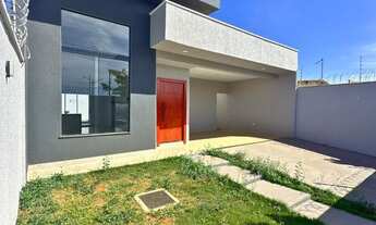 Imagem: Casa a venda - 3 suítes - Com piscina