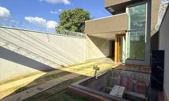 Imagem 2: Casa com Suíte, Piscina Aquecida e Área Gourmet em Aparecida