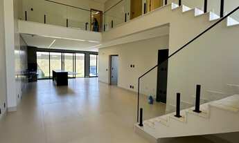 Imagem 3: ???? Sobrado Luxuoso no Jardins Parma com Piscina e 3 Suítes