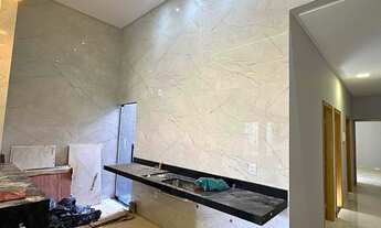 Imagem 3: Casa com Pé-direito Alto e Excelente Acabamento Próxima ao Atacadão Costa