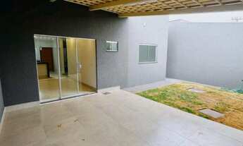 Imagem: Casa com 3 Q, Suíte e Garagem para 2 Carros