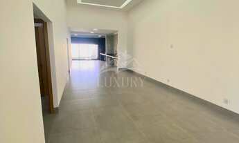 Imagem 6: Casa de Alto Padrão com 4 Suítes e Piscina – Bairro das Indústrias - com piscina