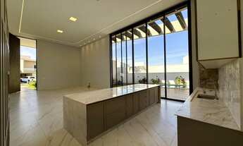 Imagem 4: ???? Casa Térrea Nova de Luxo – 4 Suítes, Piscina e Automação Completa