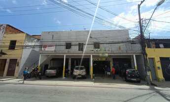 Imagem: PC8135) Prédio comercial e Residencial