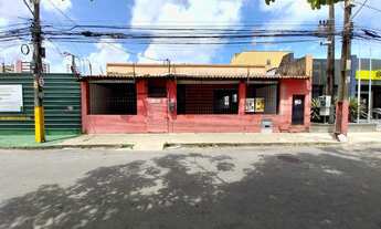 Imagem: CC262) Casa comercial medindo 220m² localizada