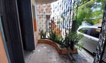 Imagem 2: Uma casa duplex medindo 760,5m², localizada na Av. Francisco Sá