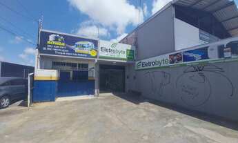 Imagem: LJ2295) Uma loja medindo 163m² localizada