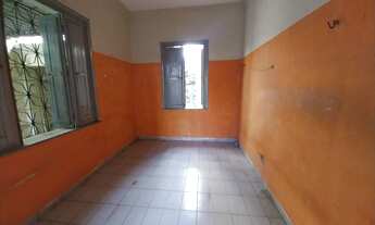 Imagem 4: Uma casa duplex medindo 760,5m², localizada na Av. Francisco Sá