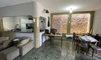 Imagem 7: CA8129) Casa 214,5 m2 Localizada no bairro Montese