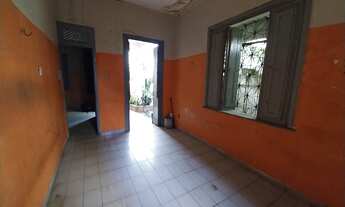 Imagem 5: Uma casa duplex medindo 760,5m², localizada na Av. Francisco Sá