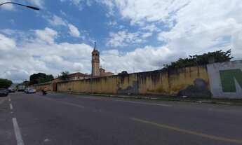 Imagem: TE2288) Terreno medindo 2.500m² localizado