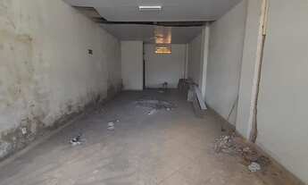 Imagem: Loja na avenida principal entre os bairros