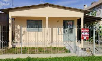 Imagem: Pelegrino Imóveis aluga casa no centro