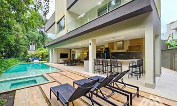 Imagem: Casa alto padrão à venda no módulo 12