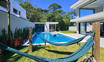 Imagem: Casa alto padrão à venda no módulo 16