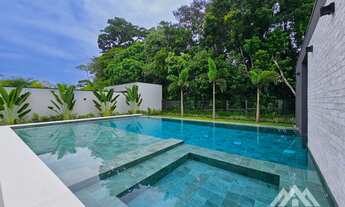 Imagem: Casa com 7 suítes (1 master) à venda no