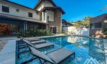 Imagem 2: Casa à venda no módulo 19 da Riviera com 5 suítes, próximo a praia