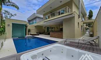 Imagem 2: Casa a venda no módulo 24 da Riviera com 6 suítes