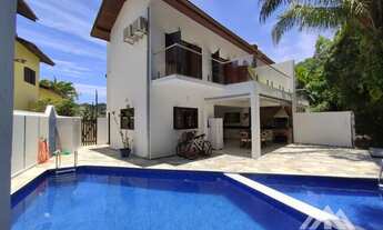 Imagem 2: Casa a venda no módulo 26 da Riviera com 5 dormitórios