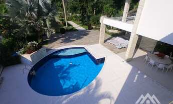 Imagem 3: Casa à venda no módulo 4 da Riviera com 6 dormitórios e piscina