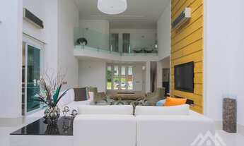 Imagem 3: Casa à venda no módulo 21 da Riviera com 6 suítes e ampla área externa