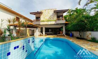 Imagem 2: Casa à venda no módulo 19 da Riviera com 6 dormitórios e ampla piscina