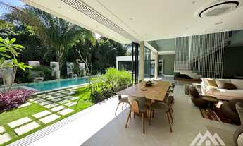 Imagem: Casa alto padrão à venda no módulo 12