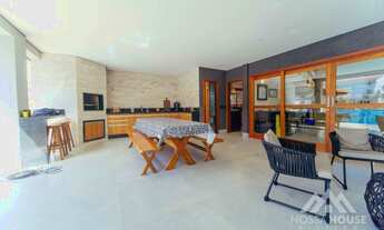 Imagem 6: Casa à venda no módulo 19 da Riviera com 6 dormitórios e ampla piscina