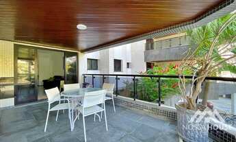 Imagem 2: Apartamento mobiliado pé na areia com 3 dormitórios e amplo terraço a venda na Riviera de