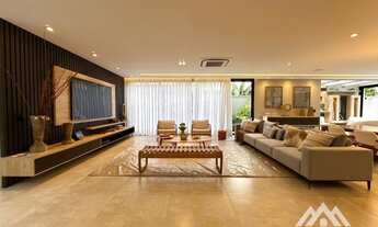 Imagem: Casa alto padrão à venda no módulo 12