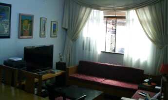 Imagem: Casa com 3 dormitórios e duas vagas no