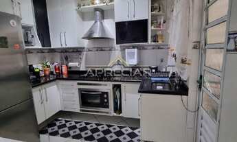 Imagem 3: Sobrado em condomínio fechado com 3 dormitórios, 1 suíte e 1 vaga de garagem no bairro da