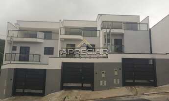 Imagem: Excelente sobrados em ótima localização