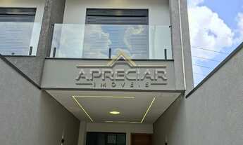 Imagem 2: Excelente sobrados em região privilegiada com fácil acesso ao comércio, padarias, bancos