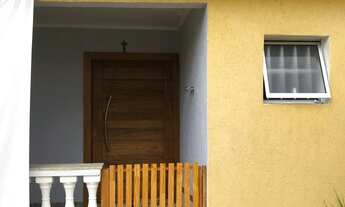 Imagem 4: Ótimo sobrado com: 2 dormitórios, sala, cozinha americana, 2 banheiros e quintal, 2 edícul