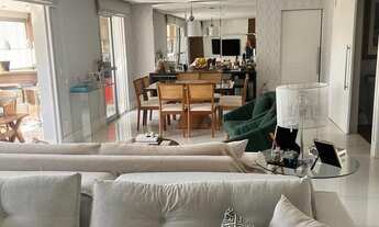 Imagem 4: Apartamento à venda em Vila Andrade com 180 m², 4 quartos, 3 suítes, 3 vagas