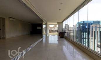 Imagem 6: Apartamento à venda em Itaim Bibi com 223 m², 4 quartos, 3 suítes, 4 vagas