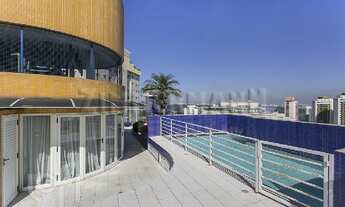 Imagem 2: Apartamento à venda em Alto de Pinheiros com 320 m², 3 quartos, 3 suítes, 4 vagas