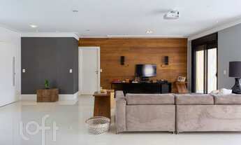 Imagem 2: Apartamento à venda em Morumbi com 207 m², 4 quartos, 2 suítes, 4 vagas