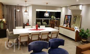 Imagem: Apartamento à venda em Lapa com 159 m²