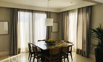 Imagem 2: Apartamento à venda em Moema Pássaros com 270 m², 3 quartos, 3 suítes, 4 vagas