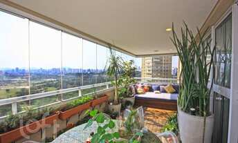 Imagem 5: Apartamento à venda em Alto de Pinheiros com 317 m², 3 quartos, 3 suítes, 5 vagas