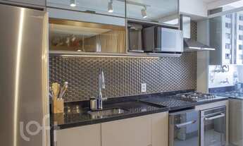 Imagem 5: Apartamento à venda em Alto de Pinheiros com 73 m², 2 quartos, 1 suíte, 2 vagas