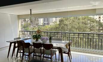 Imagem 2: Apartamento à venda em Vila Andrade com 138 m², 3 quartos, 3 suítes, 3 vagas