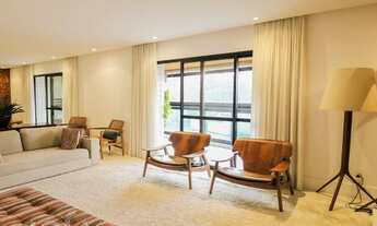 Imagem 2: Apartamento à venda em Vila Andrade com 213 m², 4 quartos, 4 suítes, 4 vagas