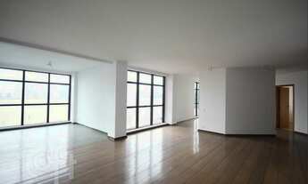 Imagem 3: Apartamento à venda em Morumbi com 237 m², 5 quartos, 3 suítes, 3 vagas