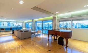 Imagem 2: Apartamento à venda em Perdizes com 234 m², 4 quartos, 2 suítes, 4 vagas