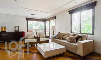 Imagem 2: Apartamento à venda em Aclimação com 167 m², 3 quartos, 3 suítes, 3 vagas