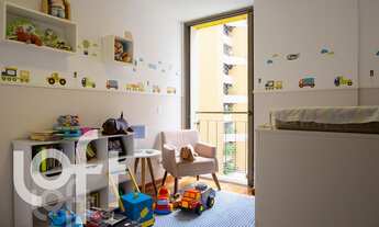 Imagem 2: Apartamento à venda em Vila Madalena com 220 m², 2 quartos, 1 suíte, 4 vagas