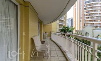 Imagem 3: Apartamento à venda em Alto da Lapa com 224 m², 4 quartos, 3 suítes, 4 vagas